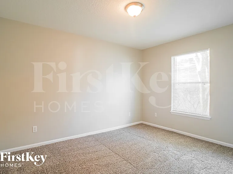 2089 W Lymington Way — Photo 15