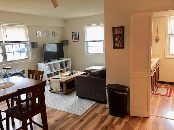 3rd image of 4376 N Pershing Dr APT 1