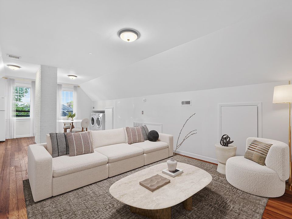 1st image of 42 Duer Pl #3
