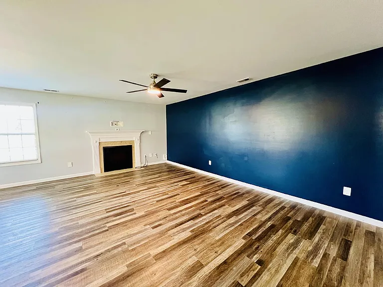 641 Hogart St — Photo 3