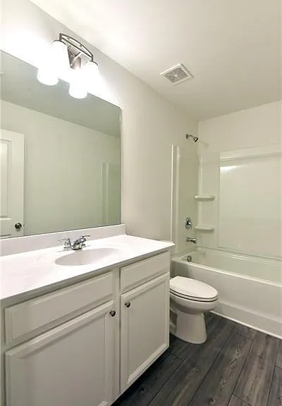 572 Sausalito Walk — Photo 35