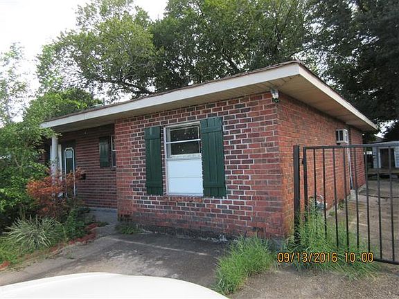 2nd image of 549 E Forest Lawn Dr