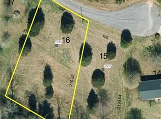 1915 S Deerfield Dr, Morganton, NC 28655
