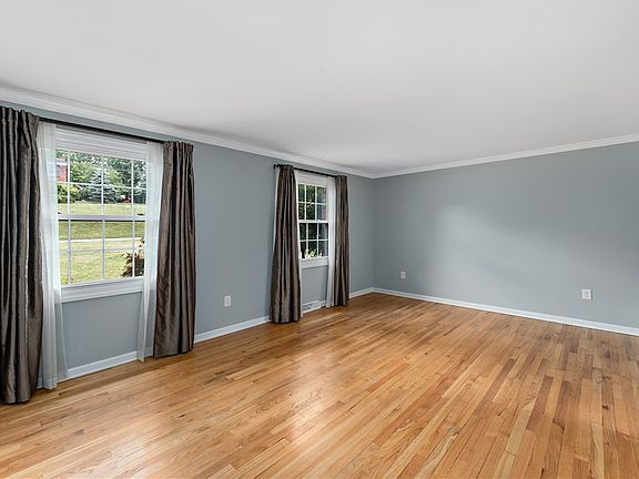 4th image of 1185 Satellite Cir