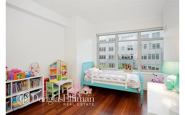 Sold by Douglas Elliman | media 15