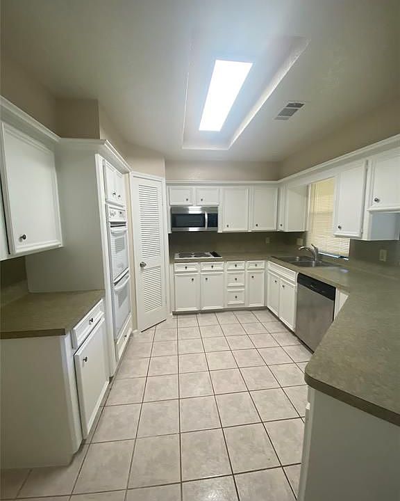 1st image of 510 Hillary Cir
