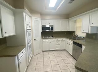 510 Hillary Cir, Sugar Land, TX 77498
