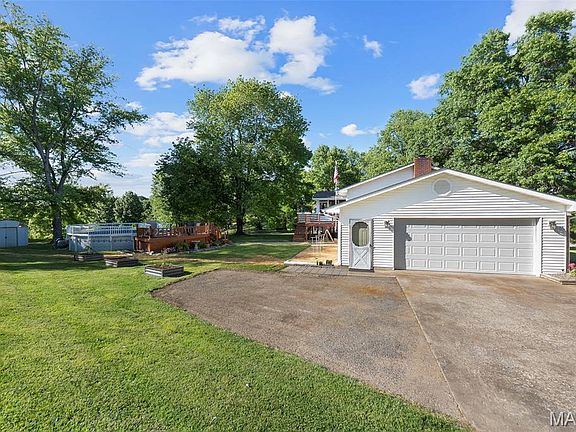 3rd image of 352 Rolling Hills Dr