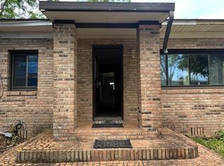 24752 Pine St, Elberta, AL 36530