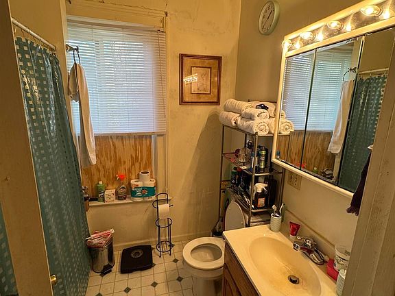 5th image of 407 S Porter St