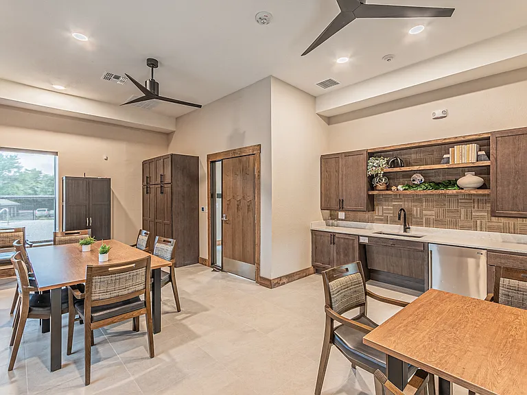 Park Manor Senior Apartments — Photo 10