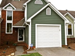 2820 Shadowbrook Ln, Winston Salem, NC 27103