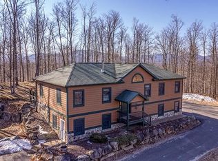 50 Ironwood Ln, Saranac Lake, NY 12983