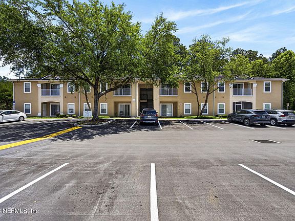 3rd image of 6111 MAGGIES Circle #104