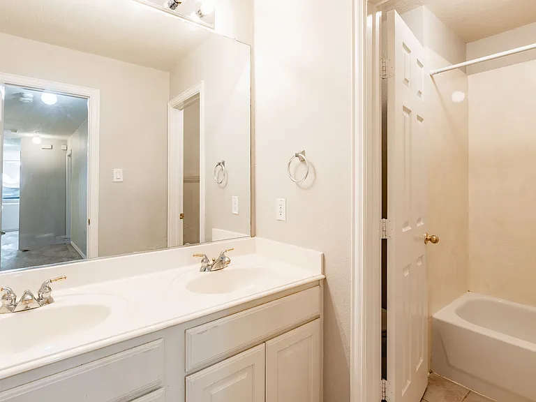 1100 Cedar Valley Dr — Photo 27