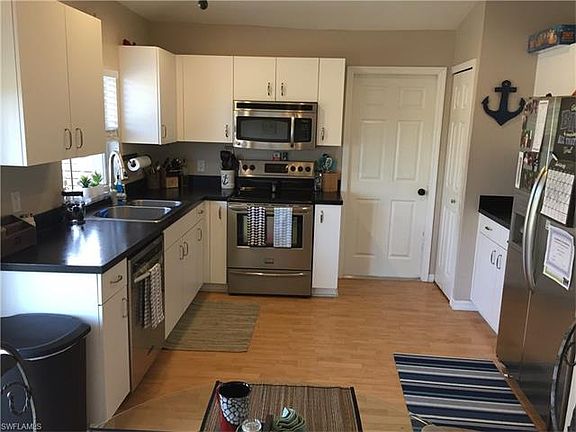 5th image of 3275 29th Ave NE
