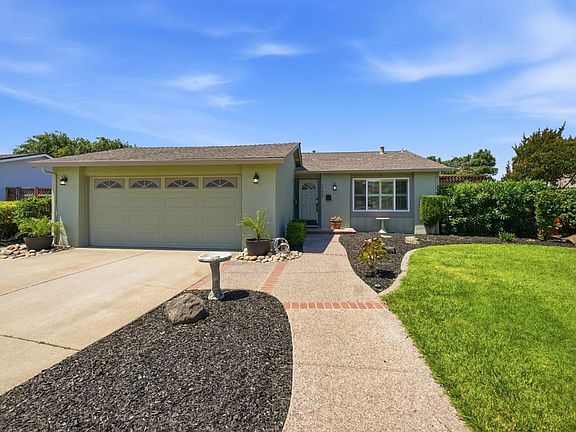 2nd image of 17065 Peppertree Dr