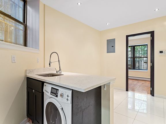2nd image of 109 W 105th St APT 1B