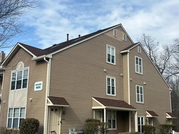 1606 Denham Ct, Mount Laurel, NJ 08054