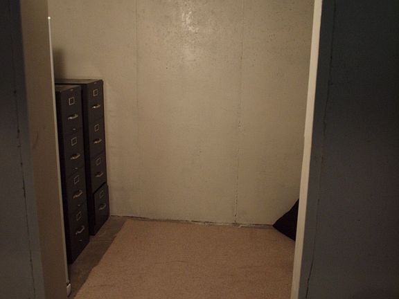 Concrete storm shelter