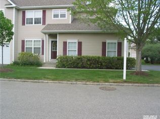 53 Deer Valley Dr, Smithtown, NY 11767