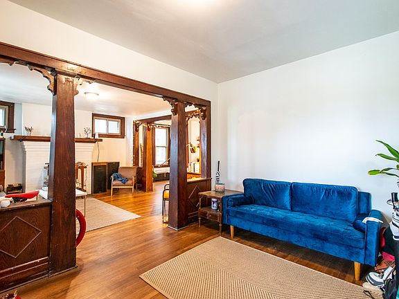 2nd image of 4511 Iroquois St
