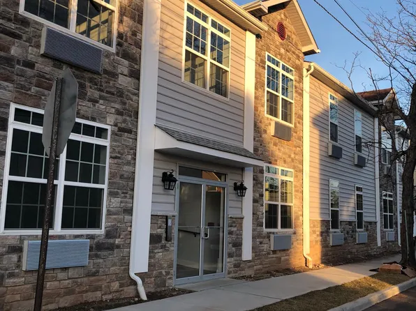 54 Wheeler Ave, Carteret, NJ 07008