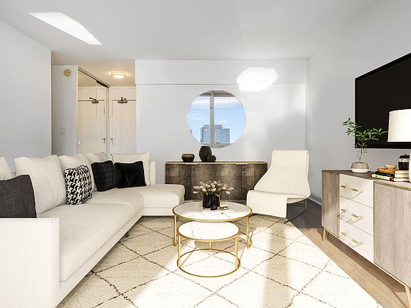 5th image of 88 W Schiller St APT 2406L