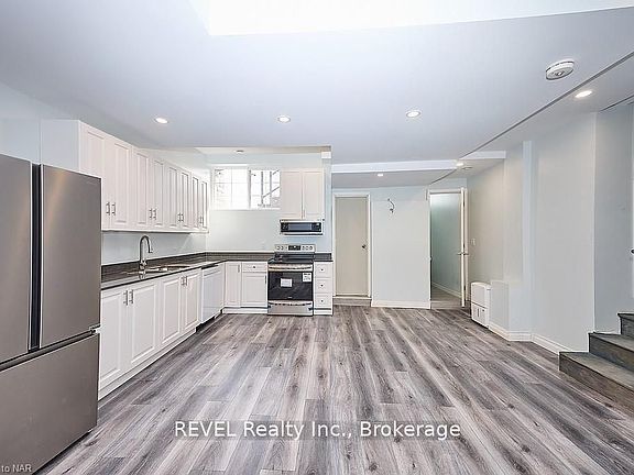 4th image of 491 Geneva St