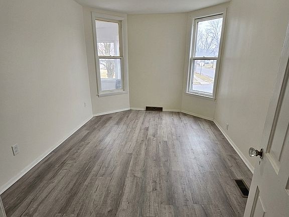 5th image of 333 Park St APT 1