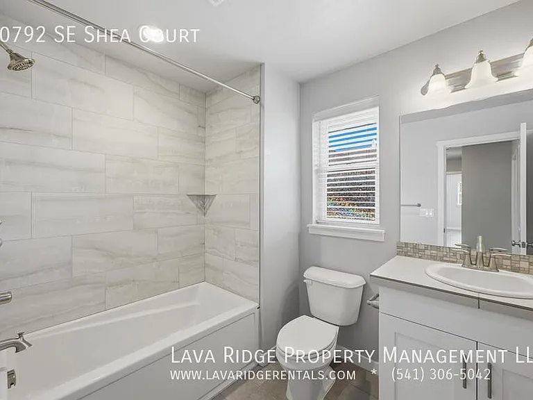 20792 SE Shea Ct — Photo 27