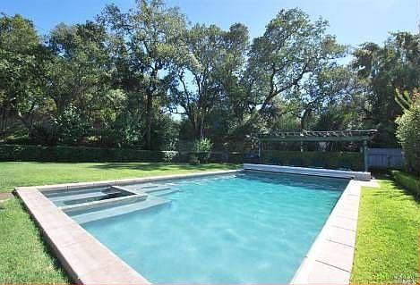 5th image of 15561 Arnold Dr