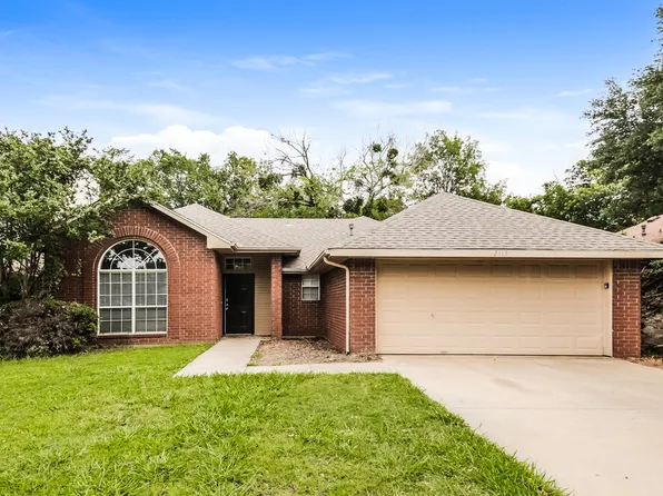 2115 Lattimore St, Denton, TX 76209