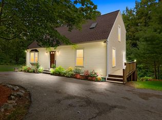 275 High St, Uxbridge, MA 01569