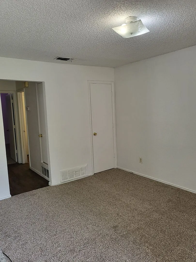 1209 Avondale Unit C, Arlington, TX 76011 — Photo 3