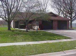 619 Mark Dr, Angola, IN 46703