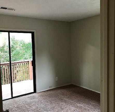 4th image of 295 Twiggs Cor