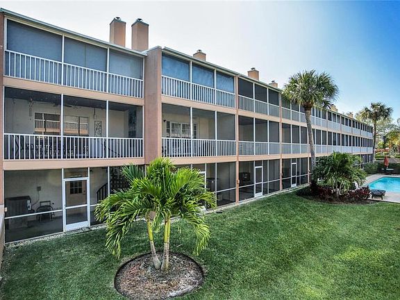 4th image of 637 Pinellas Bayway S APT 201