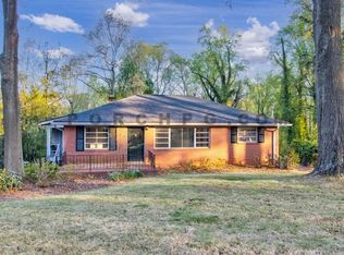 820 Pinehill Dr SE, Smyrna, GA 30080