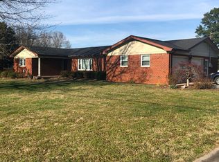 81 Green Hills Dr, Winchester, TN 37398