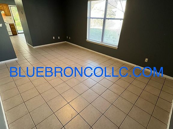 3rd image of 206 Sky Vue Dr APT B