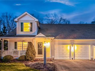 128 Meadow Brook Rd UNIT 128, Oxford, CT 06478