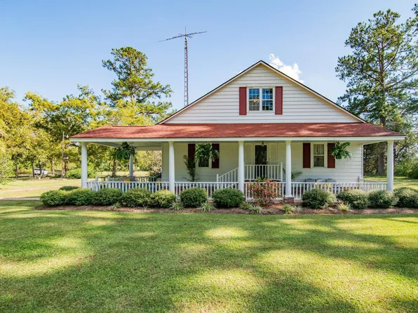 12527 Pleasant Hill Dr., Hemingway, SC 29554