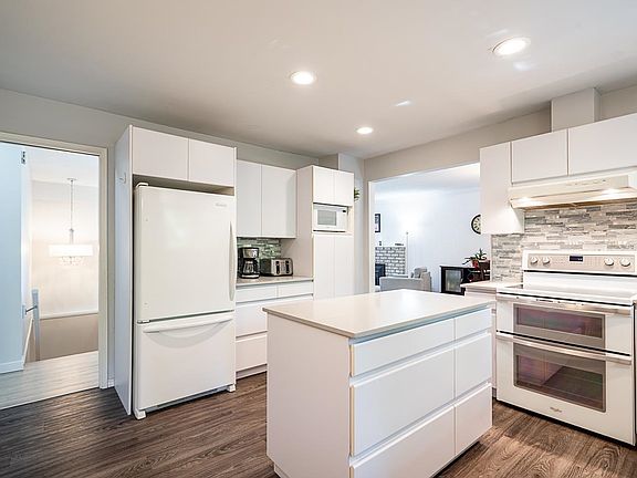 5th image of 8771 Shepherd Way