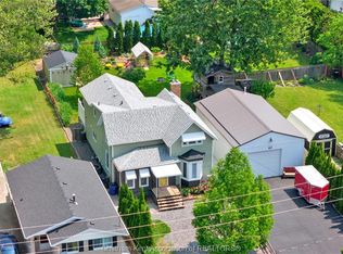 61 Delaware Ave, Chatham Kent, ON N7L 2W3