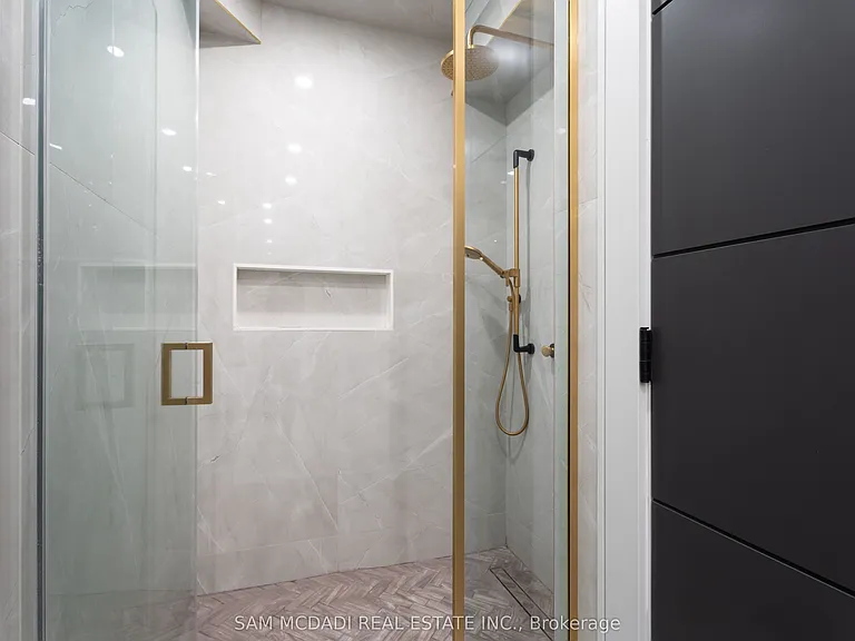1019 Strathy Ave — Photo 38