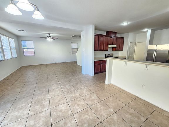 4th image of 2416 Crane Ct