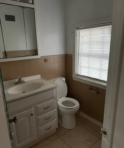 410 Park Ave — Photo 11