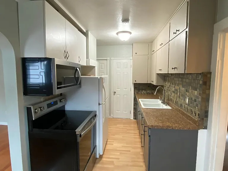 NW Washington St — Photo 19