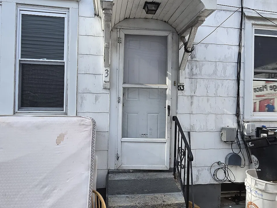 63 Jones St #3